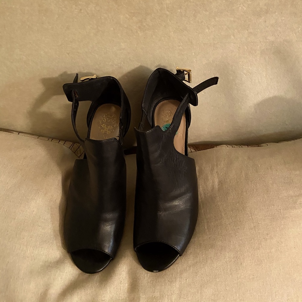 Vince Camuto Buckle Shoes, Black Leather 7.5 M